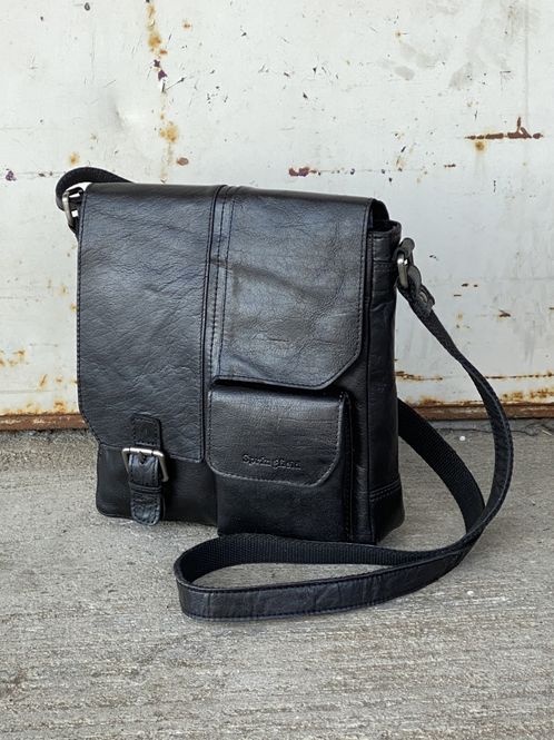 Hovedbilde Springfield flapp/crossoverveske i skinn black