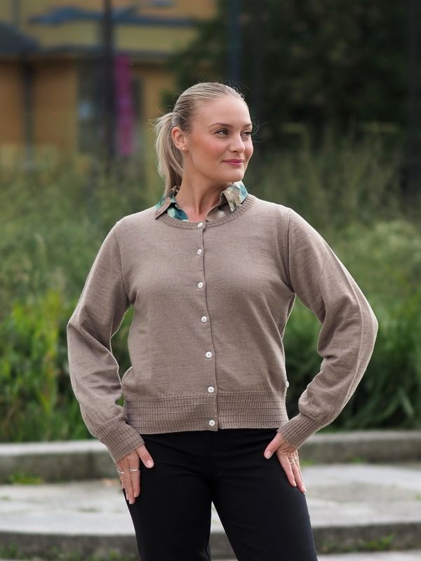 Makeløs Selje Cardigan i Beige