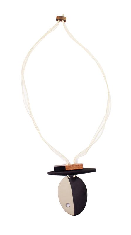 Boheme Halssmykke i 100% Resin Beige/Black