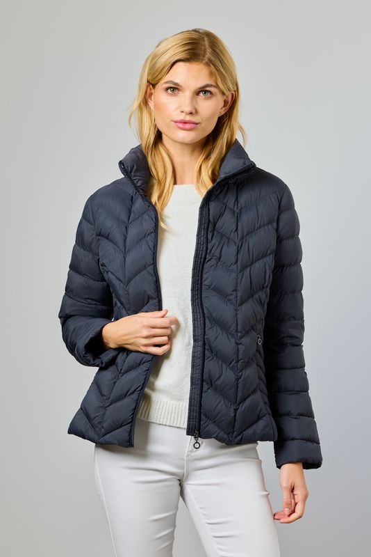 Junge Daisy Lettdunjakke i Dusty Navy