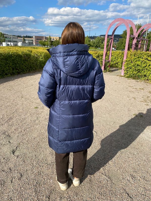Normann lang dunjakke i Dusty Blue/Black