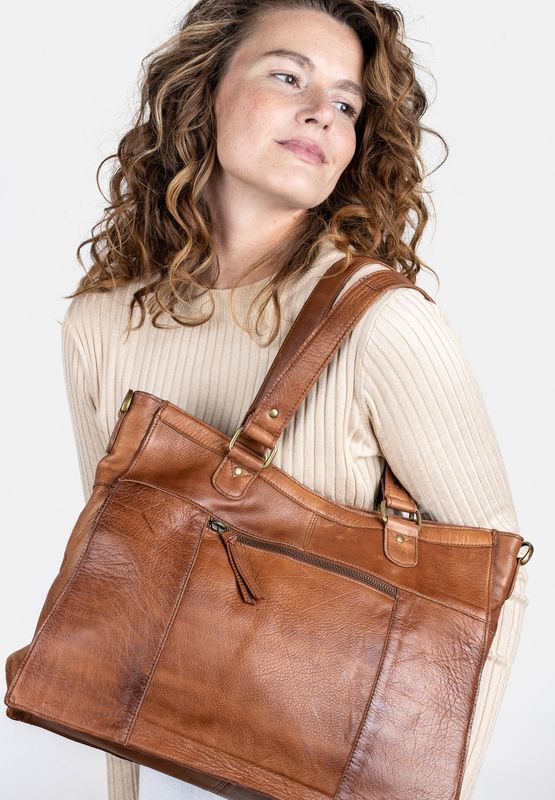RE:Designed By Dixie Molly Urban i walnut