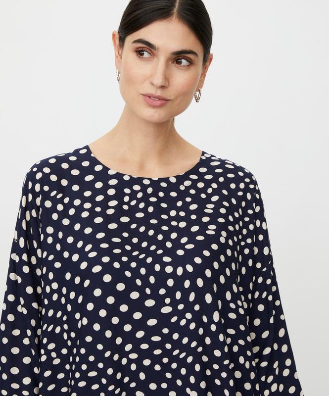 Masai Bluse MaBecca i Navy Blazer