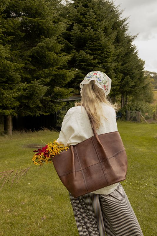 RE:Designed By Dixie Mane Big Toutebag Woodsmoke