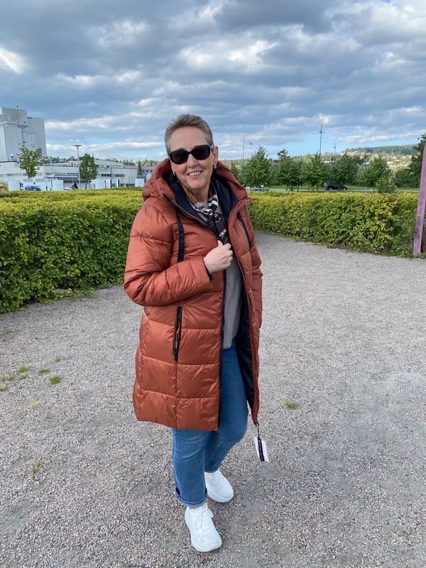 Normann lang dunjakke i Rust Orange/Black